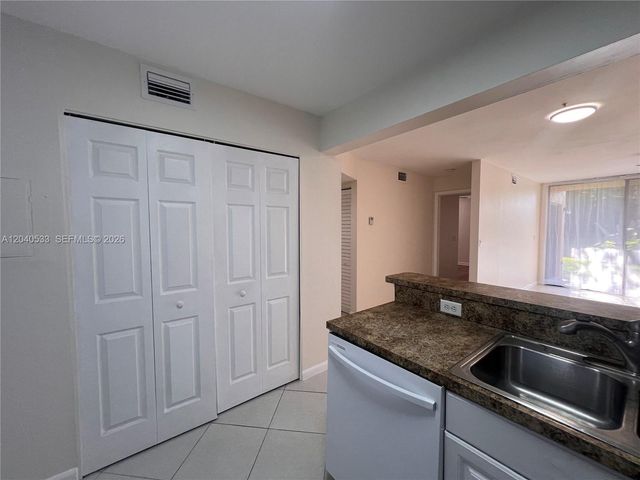 5661 Riverside Drive 101B7, Coral Springs, FL 33067