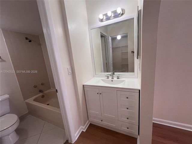 5661 Riverside Drive 101B7, Coral Springs, FL 33067