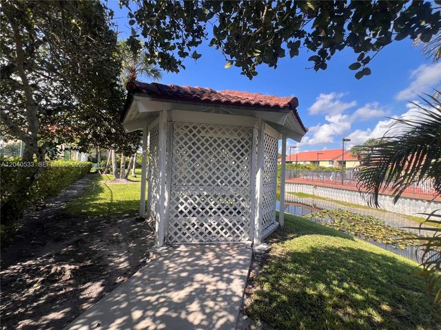 5661 Riverside Drive 101B7, Coral Springs, FL 33067