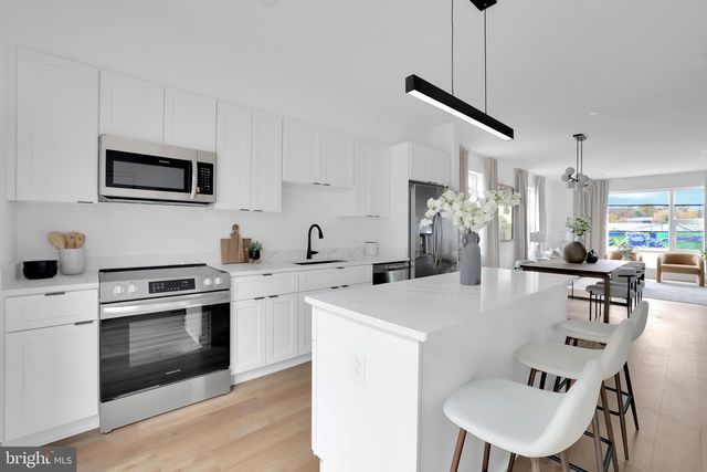 2459 SHANNON PL SE, Washington, DC 20020