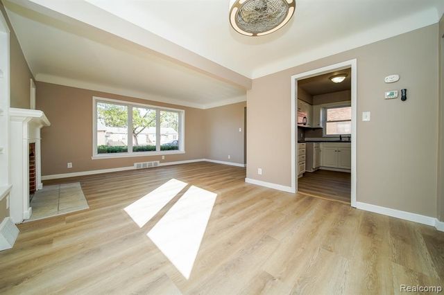 16544 Stricker Avenue, Eastpointe, MI 48021