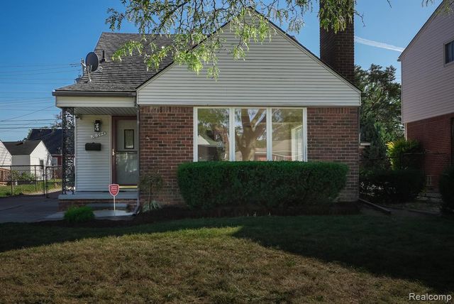 16544 Stricker Avenue, Eastpointe, MI 48021