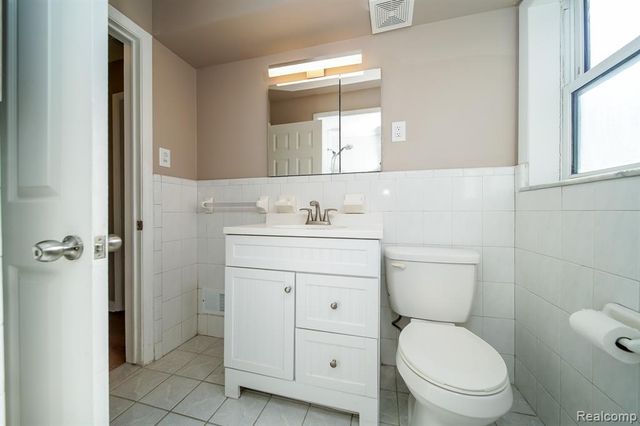 16544 Stricker Avenue, Eastpointe, MI 48021