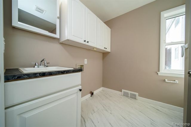 16544 Stricker Avenue, Eastpointe, MI 48021