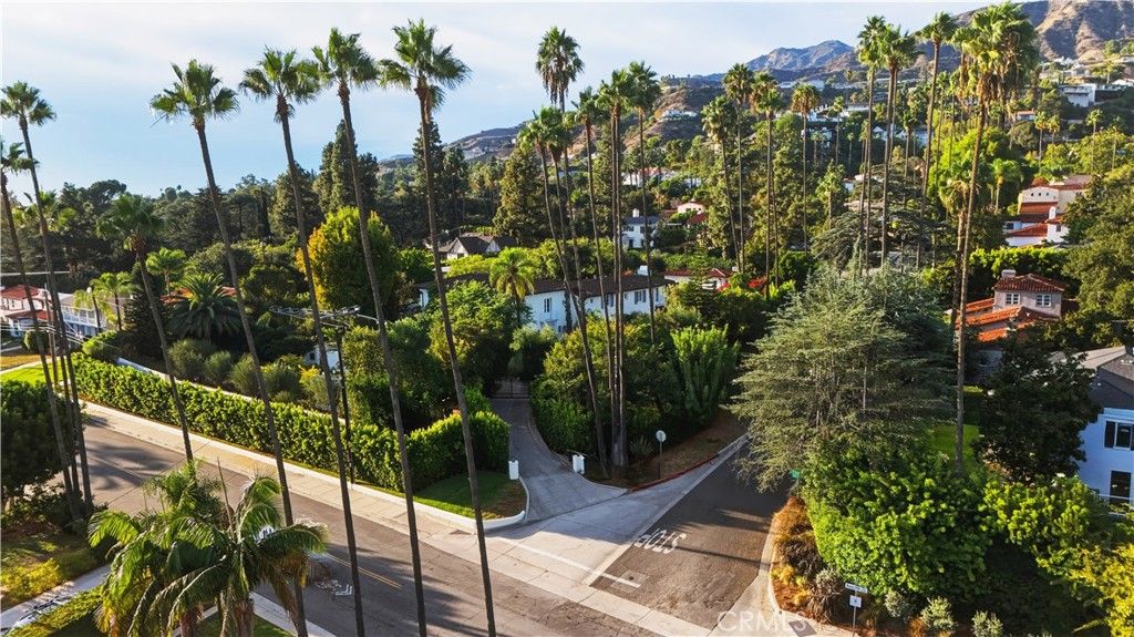 305 W Kenneth Road, Glendale, CA 91202 — exterior