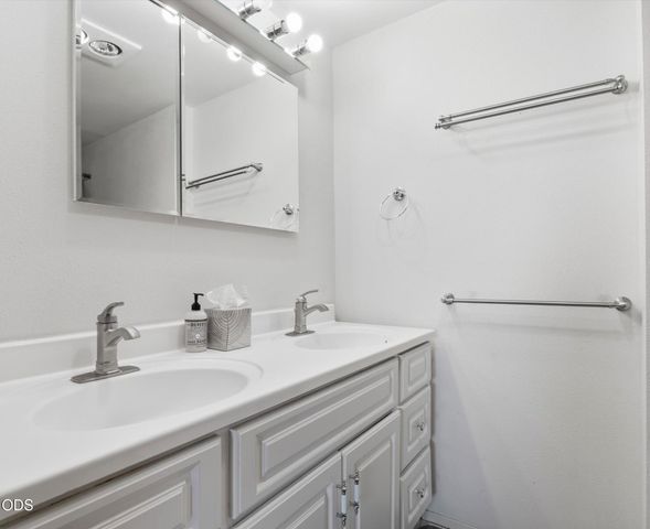 4450 NE 29th Court, Redmond, OR 97756