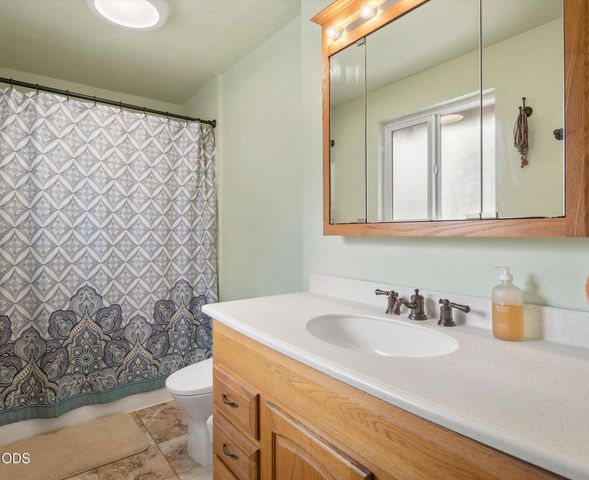 4450 NE 29th Court, Redmond, OR 97756