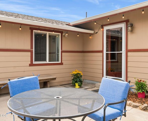4450 NE 29th Court, Redmond, OR 97756