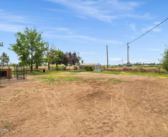4450 NE 29th Court, Redmond, OR 97756