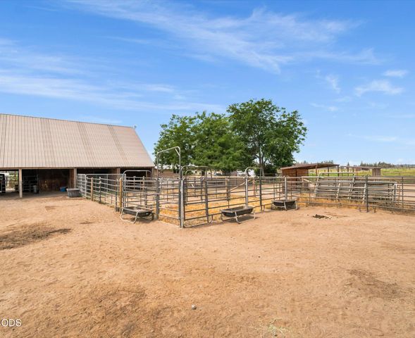 4450 NE 29th Court, Redmond, OR 97756