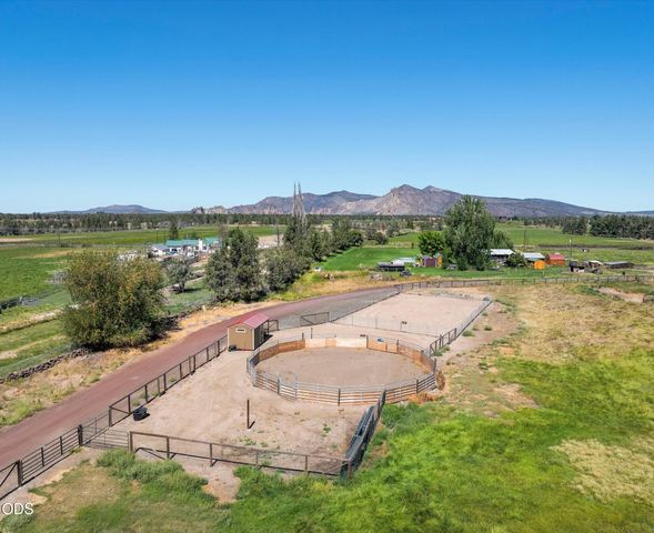 4450 NE 29th Court, Redmond, OR 97756