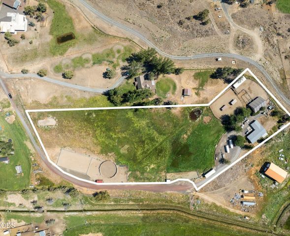 4450 NE 29th Court, Redmond, OR 97756