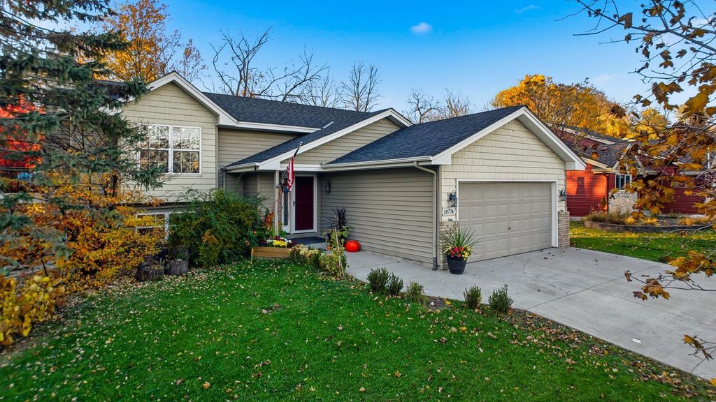14774 Yosemite Avenue S, Savage, MN 55378