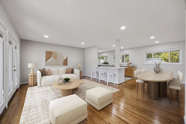 8621 Bob White Drive, Houston, TX 77074