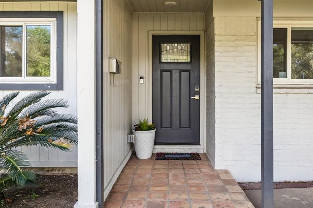 8621 Bob White Drive, Houston, TX 77074