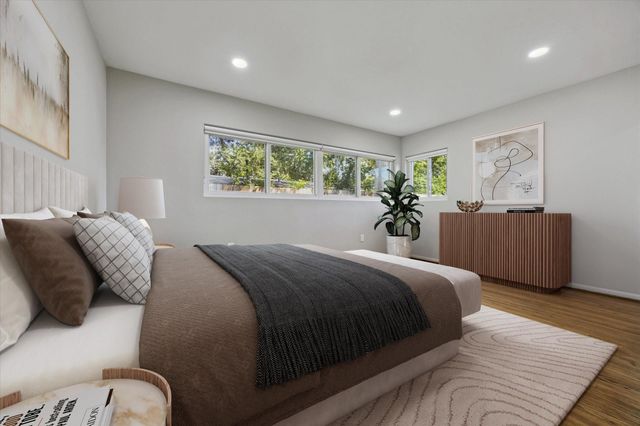 8621 Bob White Drive, Houston, TX 77074