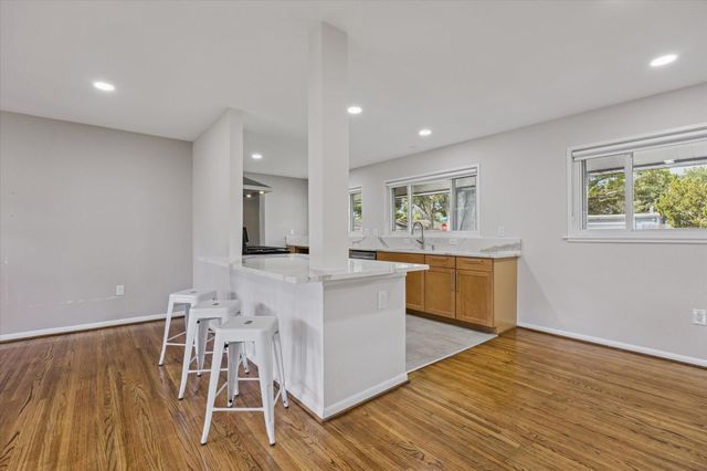 8621 Bob White Drive, Houston, TX 77074