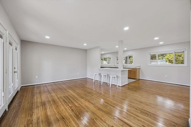 8621 Bob White Drive, Houston, TX 77074