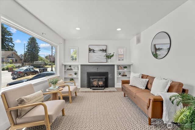 3838 S G Street, Tacoma, WA 98418