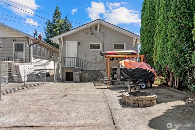 3838 S G Street, Tacoma, WA 98418