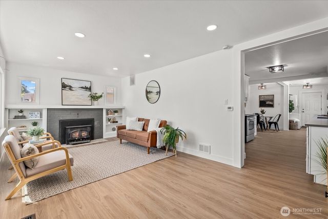 3838 S G Street, Tacoma, WA 98418