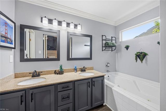 533 Broad Bend Circle, Chesapeake, VA 23320