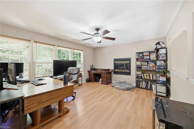 533 Broad Bend Circle, Chesapeake, VA 23320