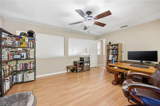 533 Broad Bend Circle, Chesapeake, VA 23320