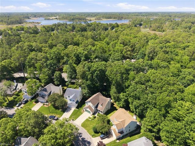 533 Broad Bend Circle, Chesapeake, VA 23320