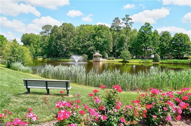 533 Broad Bend Circle, Chesapeake, VA 23320