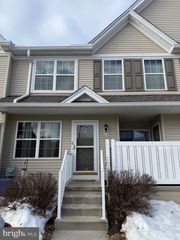 219 FLAGSTONE RD #6, Chester Springs, PA 19425