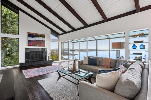 132 Sugarloaf Dr, Tiburon, CA 94920
