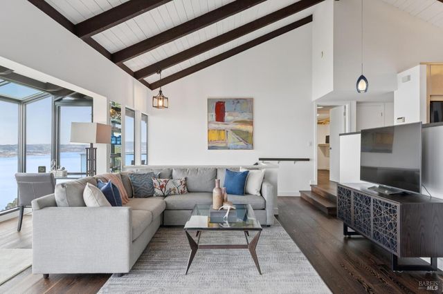 132 Sugarloaf Dr, Tiburon, CA 94920