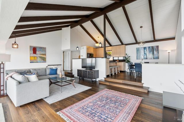 132 Sugarloaf Dr, Tiburon, CA 94920