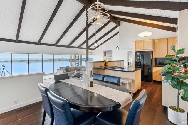 132 Sugarloaf Dr, Tiburon, CA 94920
