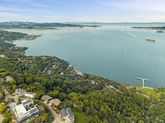 132 Sugarloaf Dr, Tiburon, CA 94920