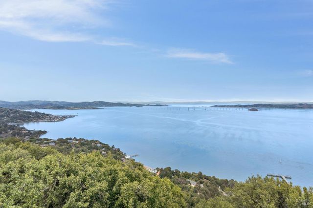 132 Sugarloaf Dr, Tiburon, CA 94920