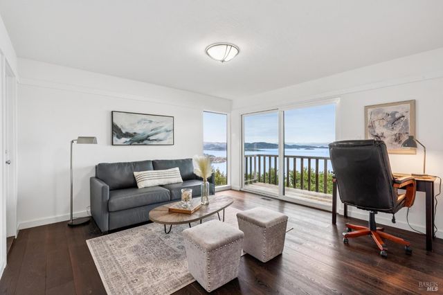 132 Sugarloaf Dr, Tiburon, CA 94920