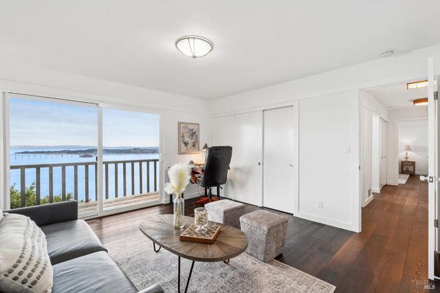 132 Sugarloaf Dr, Tiburon, CA 94920