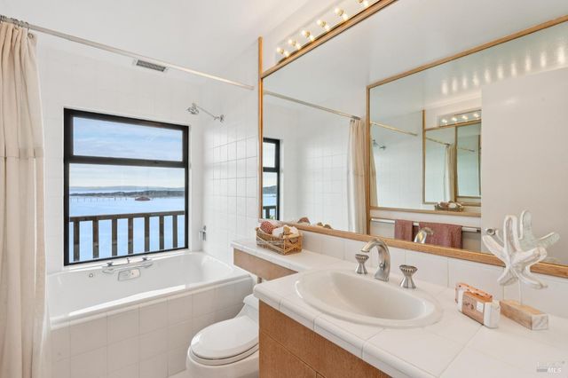 132 Sugarloaf Dr, Tiburon, CA 94920