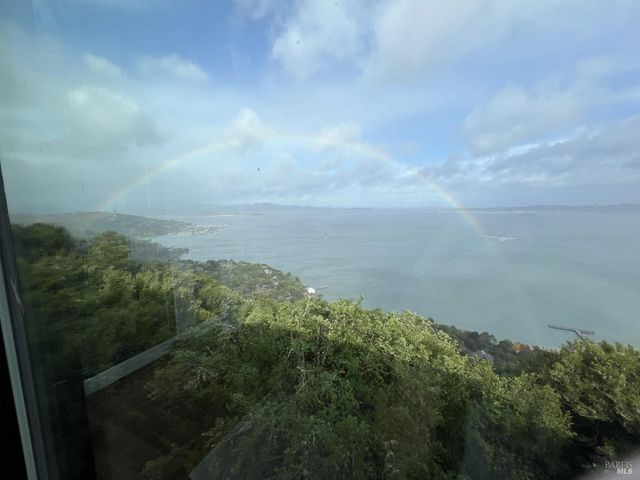 132 Sugarloaf Dr, Tiburon, CA 94920