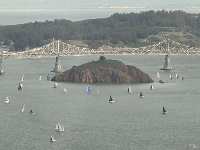 132 Sugarloaf Dr, Tiburon, CA 94920