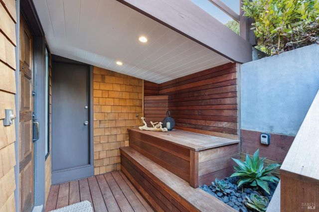 132 Sugarloaf Dr, Tiburon, CA 94920