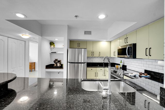 110 N Federal Highway 1410, Fort Lauderdale, FL 33301