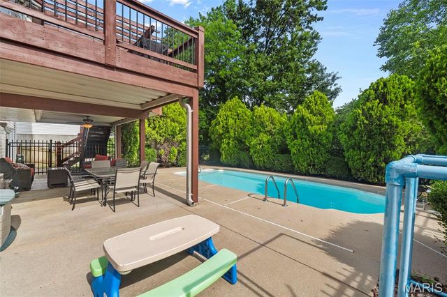 7754 Boatside Drive, Dardenne Prairie, MO 63368