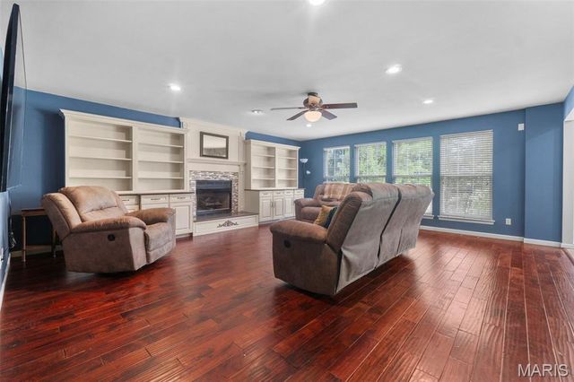 7754 Boatside Drive, Dardenne Prairie, MO 63368