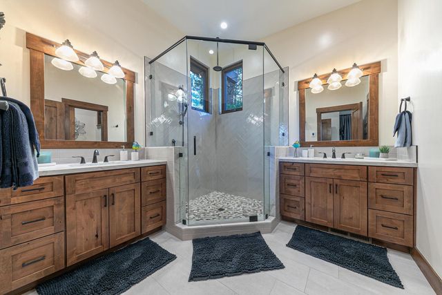 11585 China Camp Road, Truckee, CA 96161