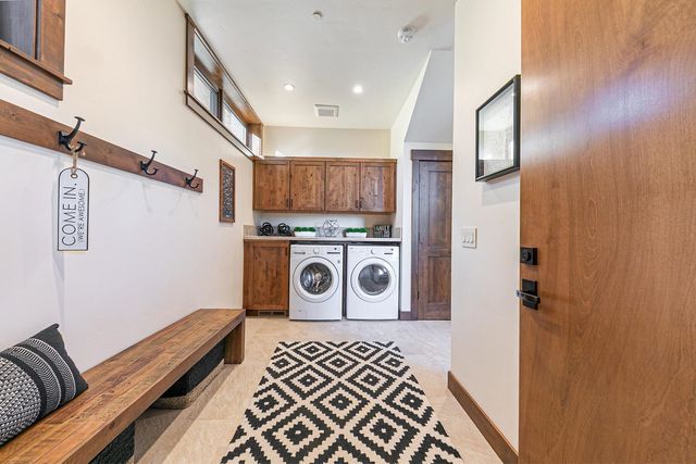 11585 China Camp Road, Truckee, CA 96161