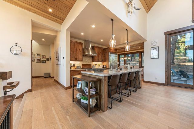 11585 China Camp Road, Truckee, CA 96161