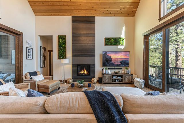 11585 China Camp Road, Truckee, CA 96161